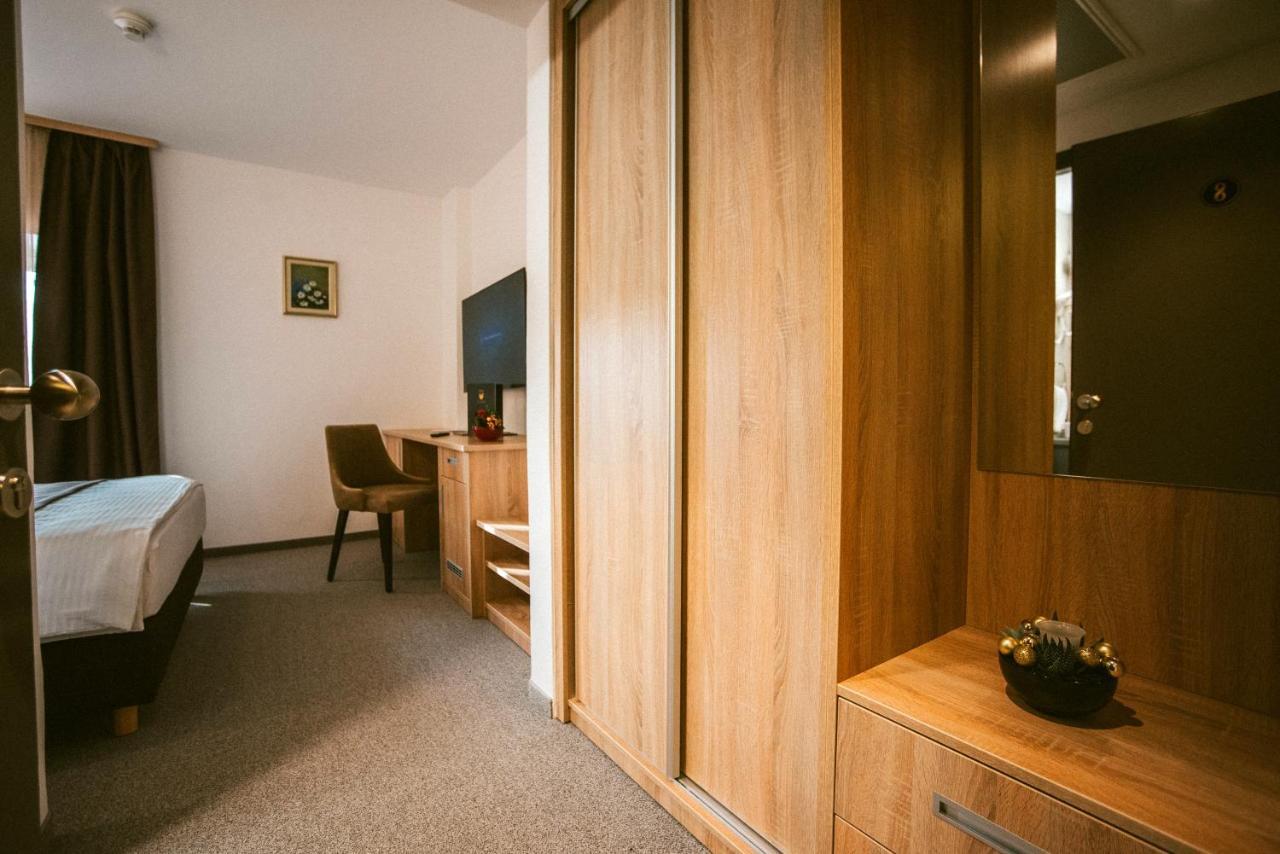 Hotel Pansion Bernarda Nova à Varazdinske Toplice Extérieur photo